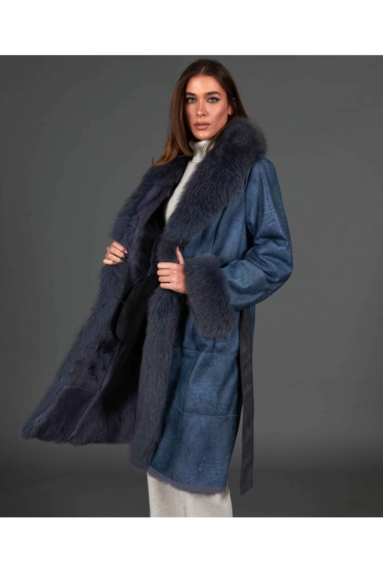 Cappotto in pelliccia di lapin nappato grigio con collo in volpe