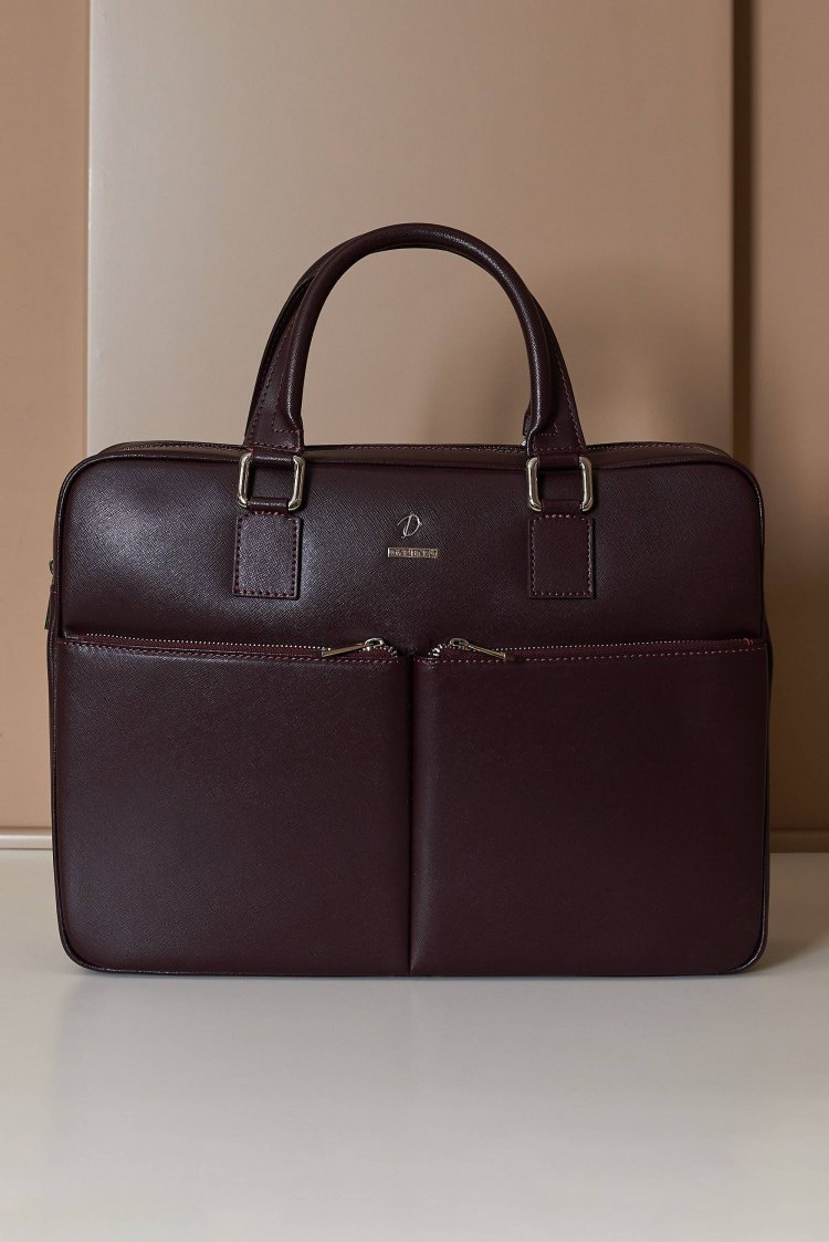 Borsa Ventiquattrore in pelle di vitello bordeaux saffiano doppia tasca