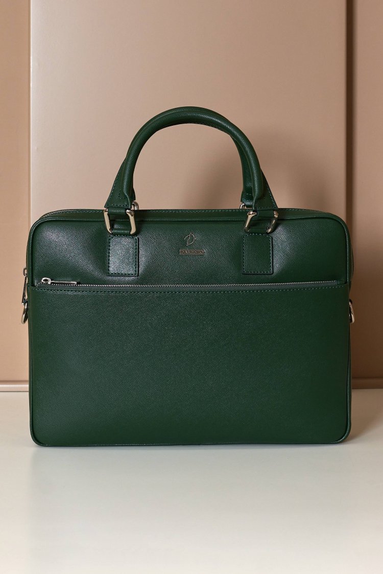 Borsa Ventiquattrore in pelle di vitello verde saffiano tasca zip