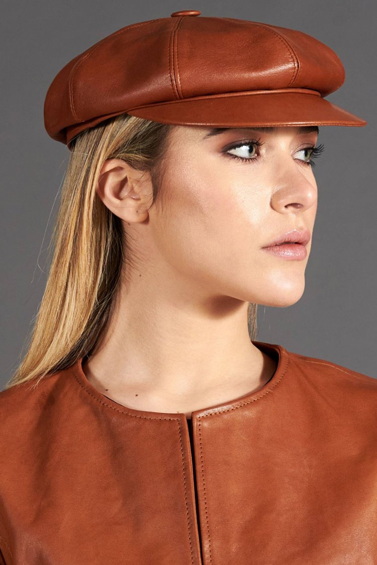 Cappello da donna in pelle tabacco stile berretto francese