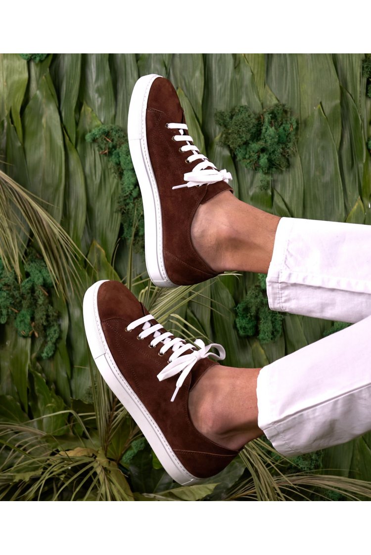 Sneakers in pelle scamosciata marrone da uomo